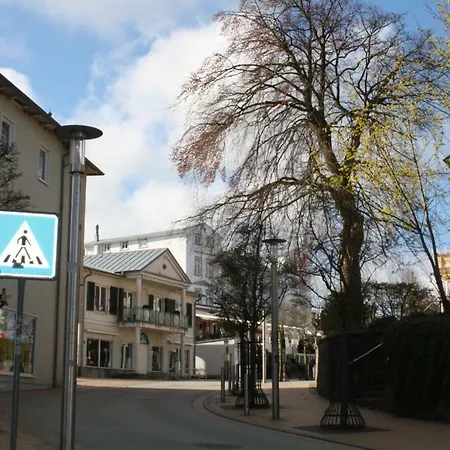 Im Ostseebad In Strandnaehe, Kurhaus Nordstrand,naehe Binz Und Sellin Appartement *