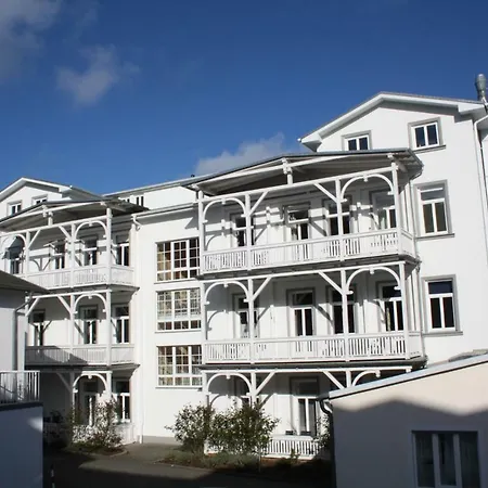 Im Ostseebad In Strandnaehe, Kurhaus Nordstrand,naehe Binz Und Sellin Apartment *